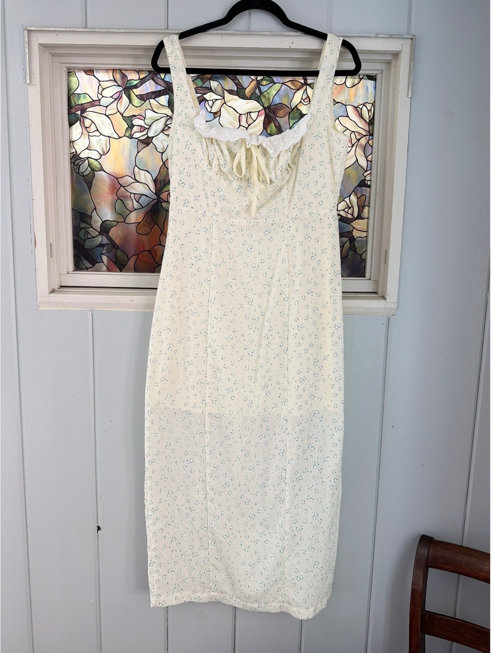 Bailey Rose Cream green Floral Midi Dress with Lace summer dress Size M